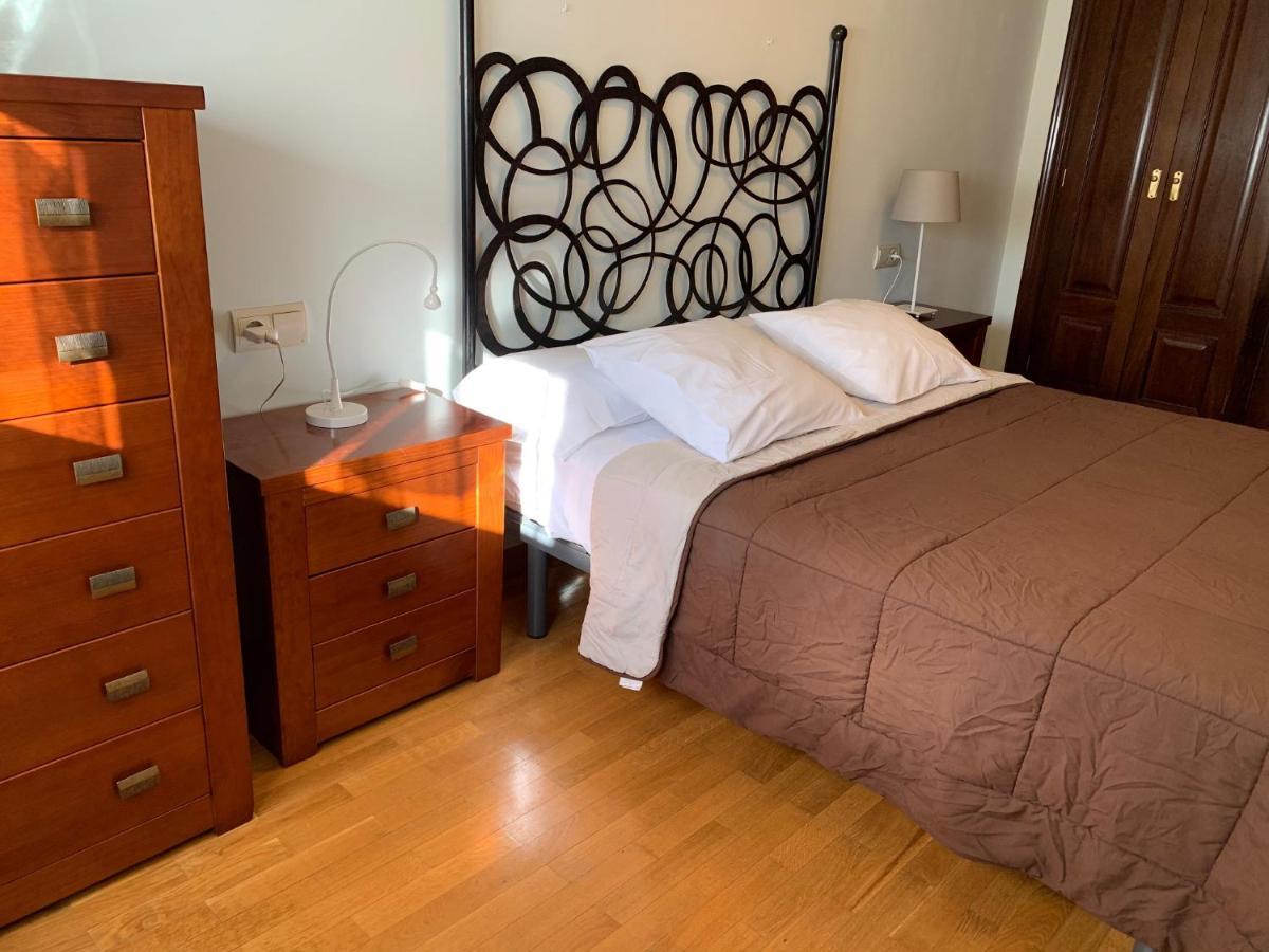 Apartamentos Confortarte Oviedo Bagian luar foto