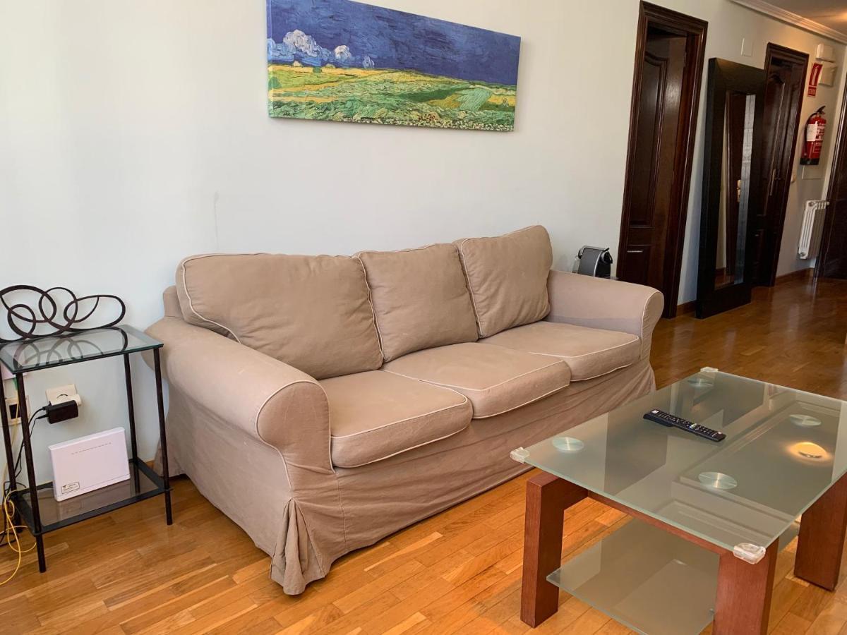 Apartamentos Confortarte Oviedo Bagian luar foto
