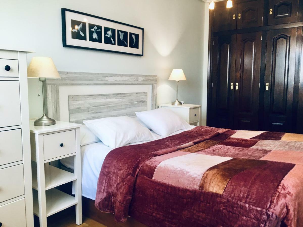 Apartamentos Confortarte Oviedo Bagian luar foto