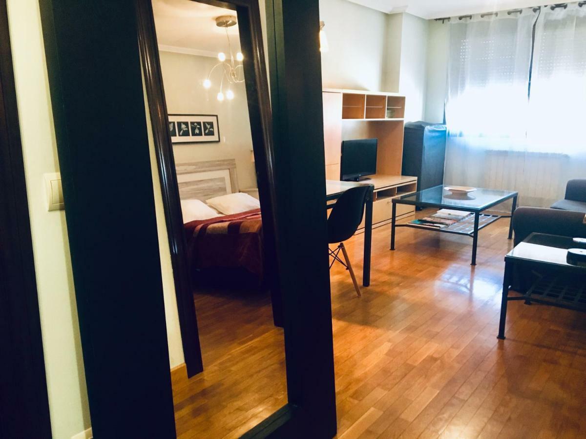 Apartamentos Confortarte Oviedo Bagian luar foto